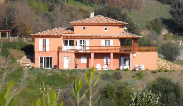 VILLA au Coeur Maquis- 16 Couchages*-Piscine et Parking Privé -10mm Plages-