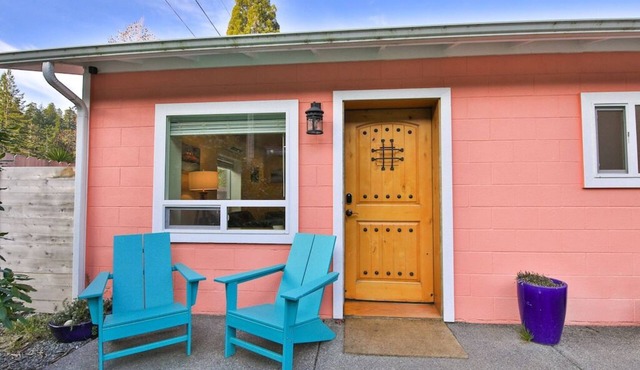 Villa Au Contraire -luxury within steps to Jedediah Smith Park and Smith River
