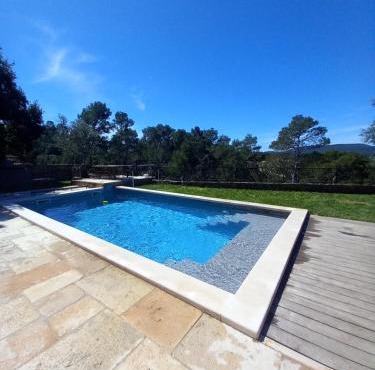 Villa au coucher de soleil inoubliable sur les collines