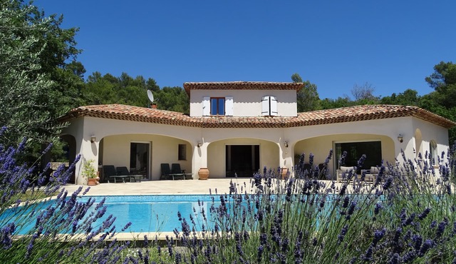 Villa au Petit Bonheur, 30 minutes from the sea