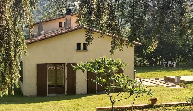 Villa au Pied du Canigou Dans un Village Avec Toutes les Commodites