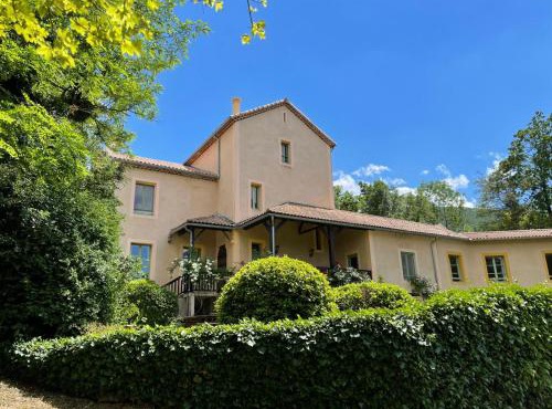 Villa Aulan, Luxe et Repos au Château des Gipières