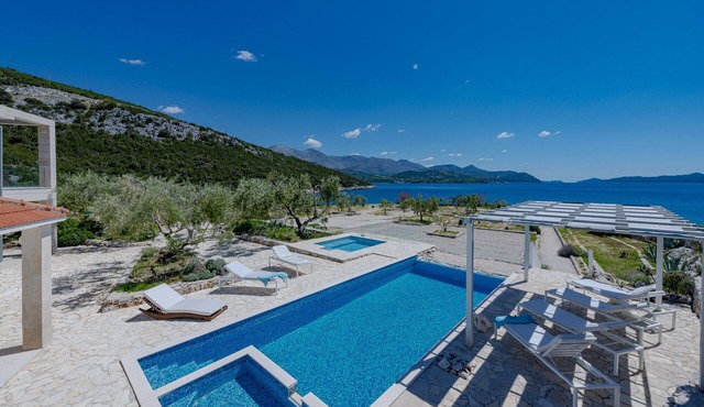 Villa Auras with Heated Pool