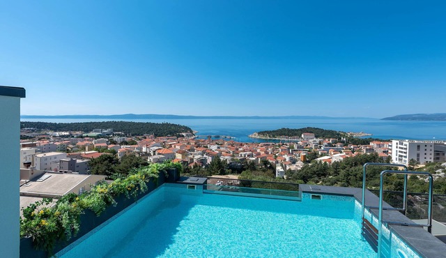 villa Aurelia 2-amazing sea and city rooftop view