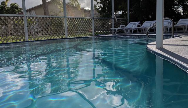 Villa Aurora On-The-Lake, Heated Private Pool, Safe And Quiet Vacation Retreat