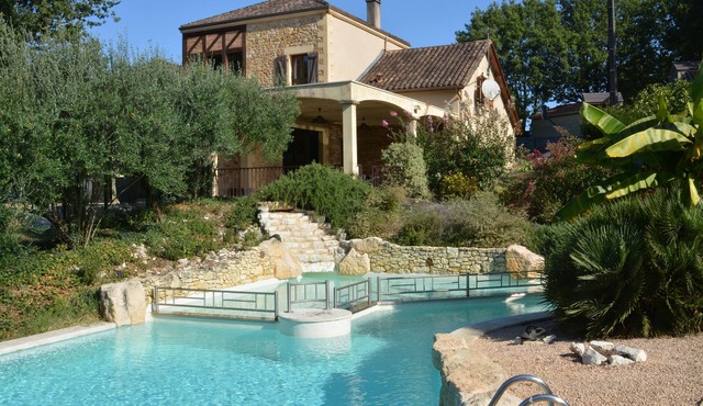 Villa Avec Piscine Dans un Parc de 5200m² en Plein Cœur du Périgord Noir