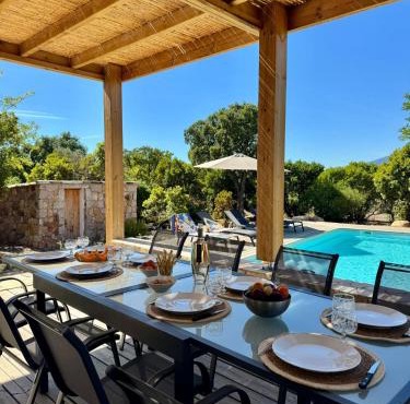 Villa avec Piscine proche plages et commerces