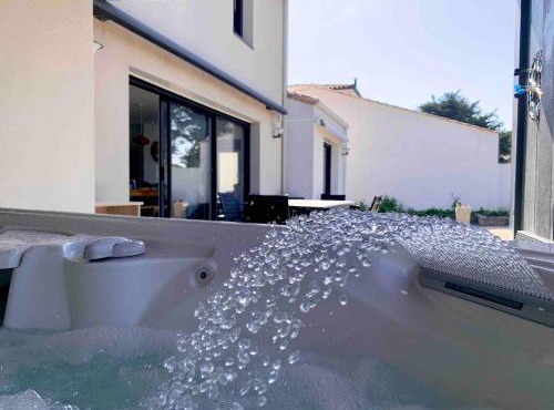 Villa avec jacuzzi proche de la plage, vélo à disposition