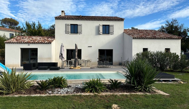 Villa Avec Piscine Entièrement Climatisée Entre Nice et Cannes