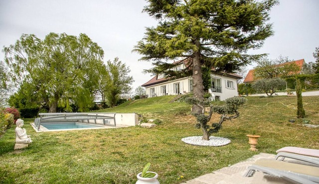 Villa Avec Piscine à 20 min de Lyon