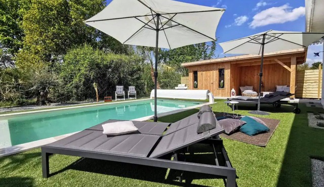 Villa Avec Piscine Chauffée Entre Médoc et Océan