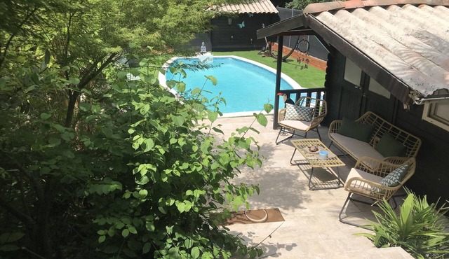 Villa Avec Piscine au Cœur de la Valee du Bois de Galembrun