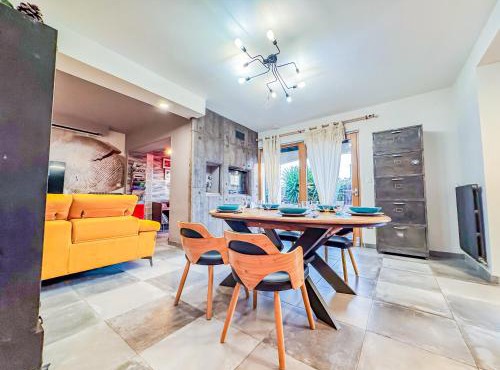 Villa avec piscine au calme