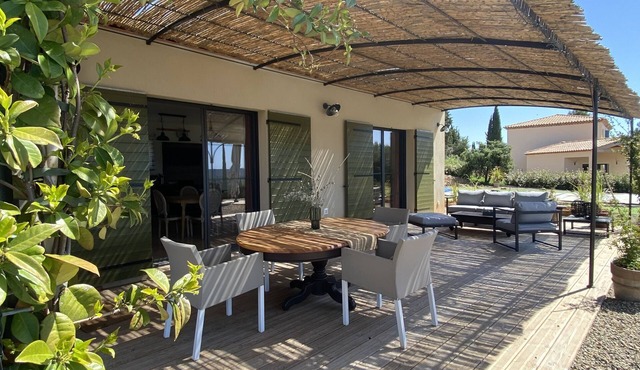Villa Avec Piscine au Milieu des Oliviers, Parc du Verdon, Lac de Ste Croix