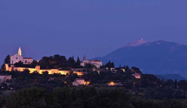 Villa Avec Piscine et Cuisine D'été, au Cœur de la Route des Vins en Vaucluse