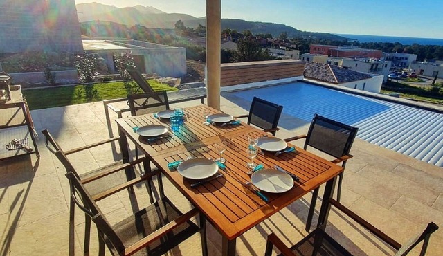 Villa Avec Piscine et vue mer à Lozari - 6 Personnes - Proche de la Plage