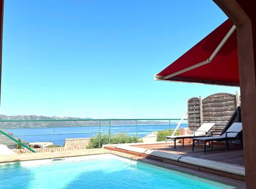 Villa avec piscine privative et vue imprenable sur le golf de Saint-Florent à 300 m de la plage