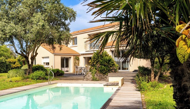 Villa 'Avec Piscine - Plage 400 M' with Private Pool, Private Terrace and Wi-Fi