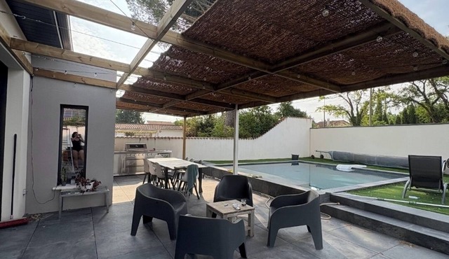 villa avec piscine pour 6 personnes proche du théatre antique d'orange