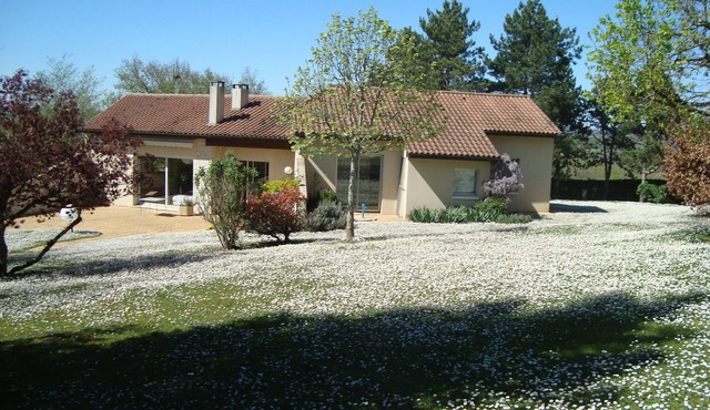 Villa Avec Piscine Privée Dans Jardin Arboré de 5000m2