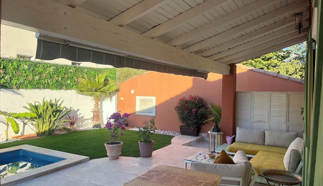 Villa Avec Piscine Proche de Nîmes, Pont du Gard