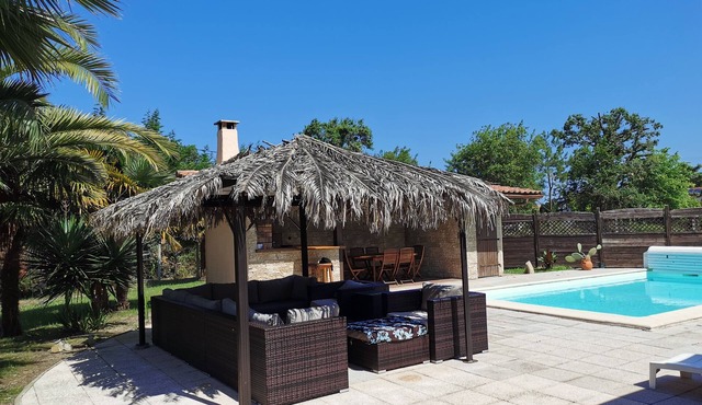 Villa Avec Piscine Située Entre Capbreton et Bayonne, à 5mn de la Plage