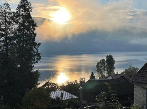 Villa avec vue lac panoramique proche de la plage