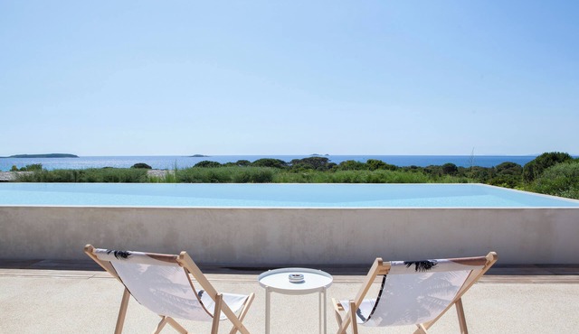 Villa Azai tu Suites