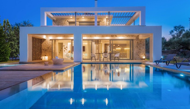 Villa Azimut 2 by Villa Plus