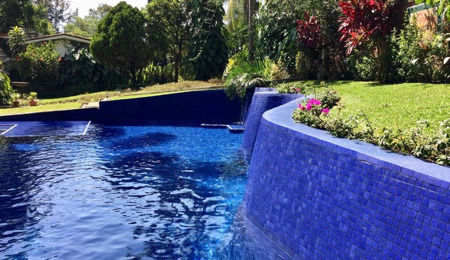 Villa Azteca-Mexican Colonial Home-Great Location, Perfect for Families and pets