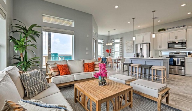 Villa Azul Home in Galveston with Ocean-View Deck!
