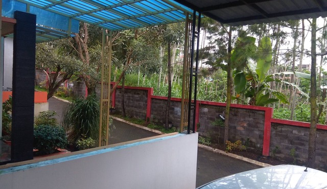 Villa Azwa hunian bersih dan asri di kota Batu