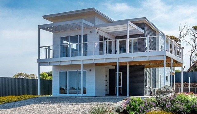 Villa By the Sea-4 Bedrooms -Sea View Rural View 2 minutes walk to EmuBay beach