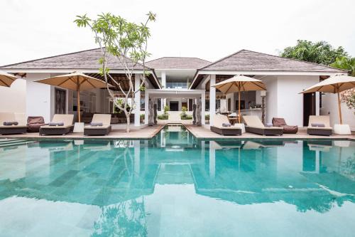Villa Bali Sari - Stunning 6 Bedroom Private Luxury Villa