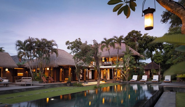 Villa Bangkuang by Nakula