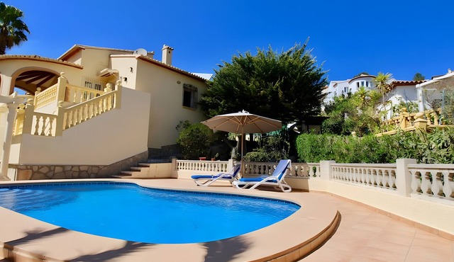 Villa 'Bárbara' with Mountain View, Private Pool and Air Conditioning