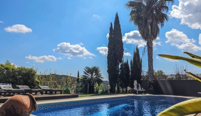 Villa Barcelona Experience. Private pool 12km from the vibrant beaches of Sitges
