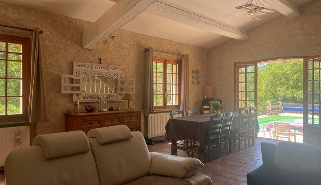 Villa Bargemon with swimming pool in a green setting