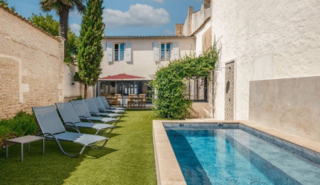 Villa Baronnie & Spa*: A charming villa, ideally located, featuring a pri