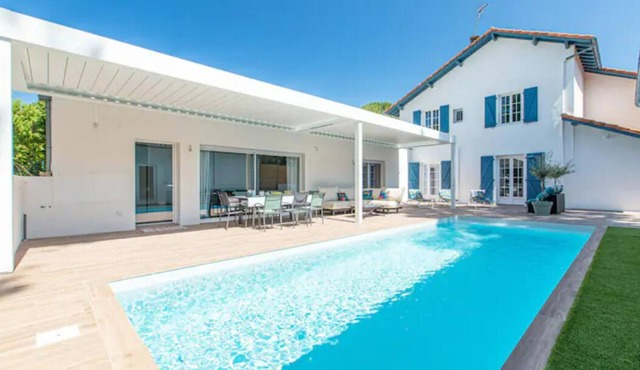 Villa Basco Landaise de Prestige, 500m de la Plage