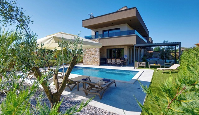 Villa Bavigo by Istrabook