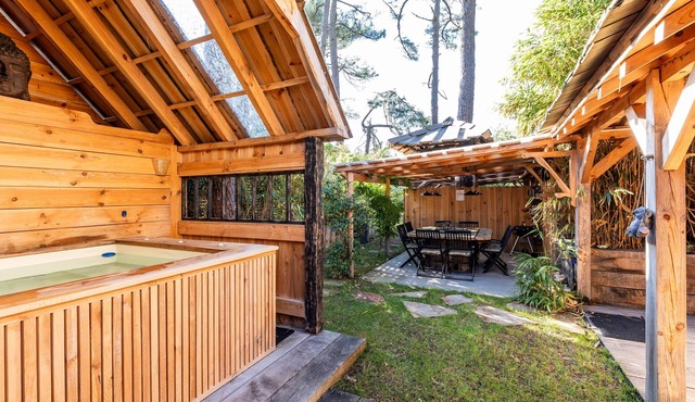 Villa "Bayani" with Private Terrace, Private Hot Tub and Wi-Fi