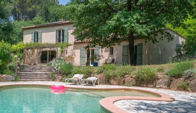 Villa Beau Source: private pool, playground, sauna, bakery within walking distance