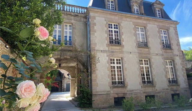 Villa Beaupeyrat (Charming private residence - In the heart of Limoges)