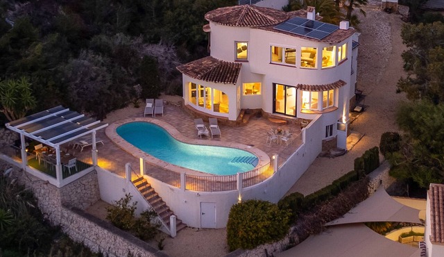 Villa BEGONIA by Abahana Villas