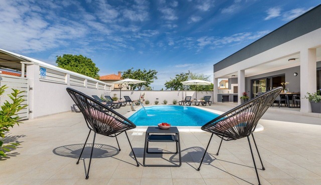 Villa Bella Vita in Barban with private pool