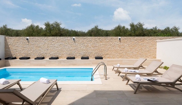 Villa Bellatrix 1 - heated pool and jacuzzi, quite area, family, sea view
