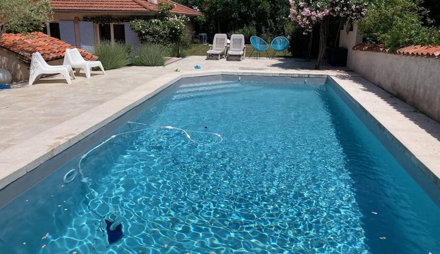 Villa Bellevue with swimming pool in western Lyon