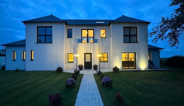 Villa Bellevue with sauna swimming jacuzzi 5 stars