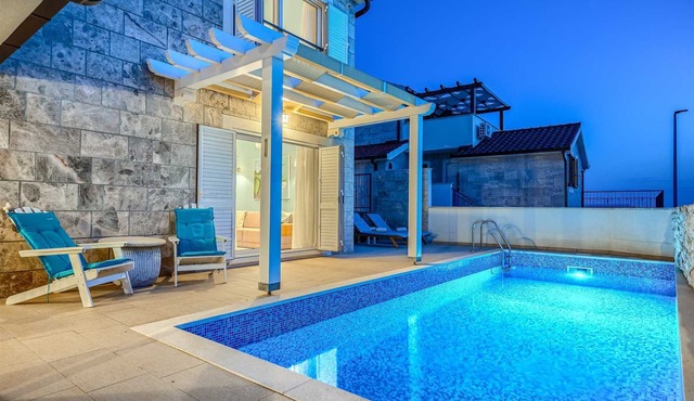 Villa Belleza - sea views, heated pool, 70m to the beach by MyWaycation